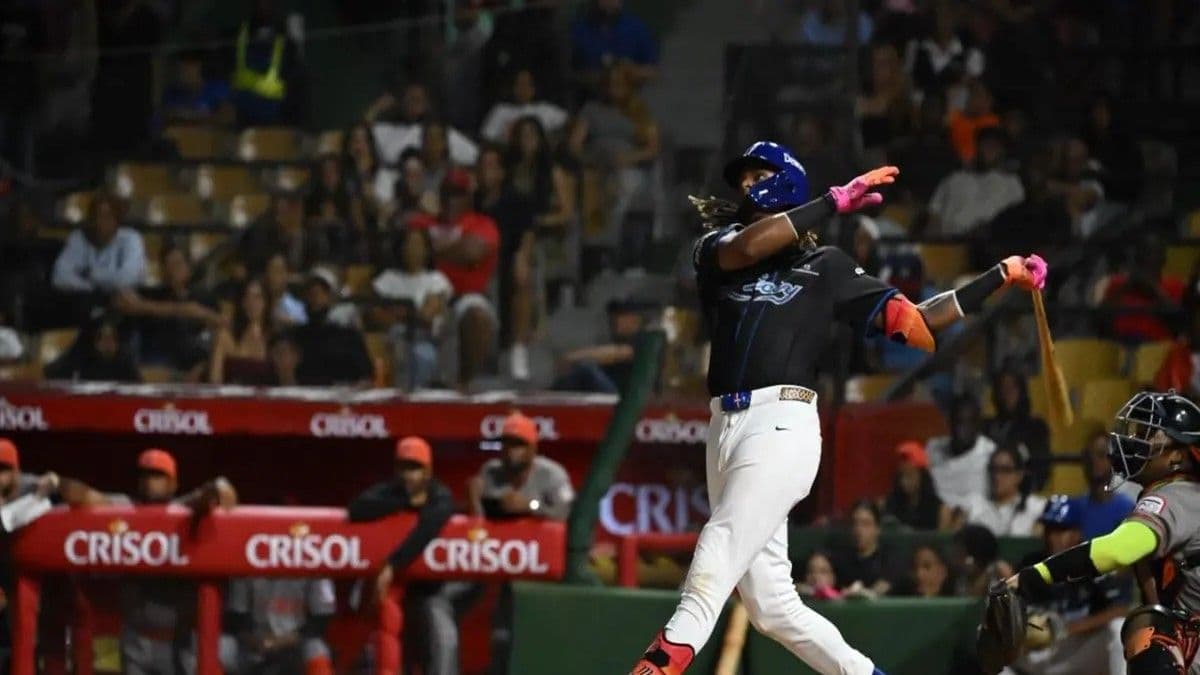 Tigres del Licey vencen 7-4 a los Toros del Este con destacada actuación de Alcántara y Florial