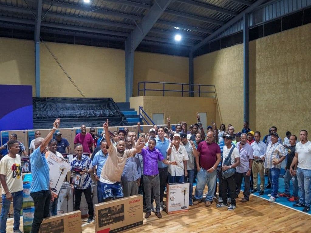Raymond Rodríguez celebra el Día de los Padres en el Distrito Nacional