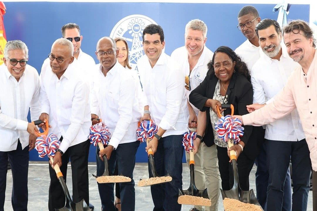 Wellington Arnaud inicia construcción del alcantarillado sanitario en Boca Chica