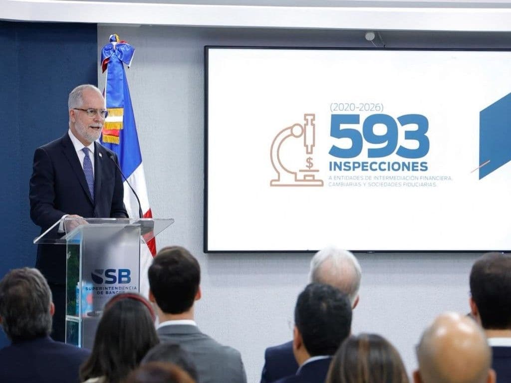 Superintendente de Bancos presenta logros de gestión 2020-2026