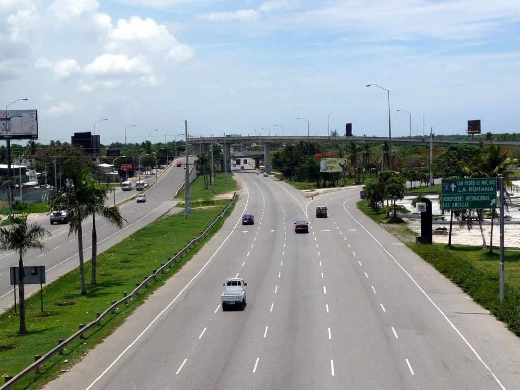 Cierre parcial de la Autopista Las Américas por trabajos de infraestructura