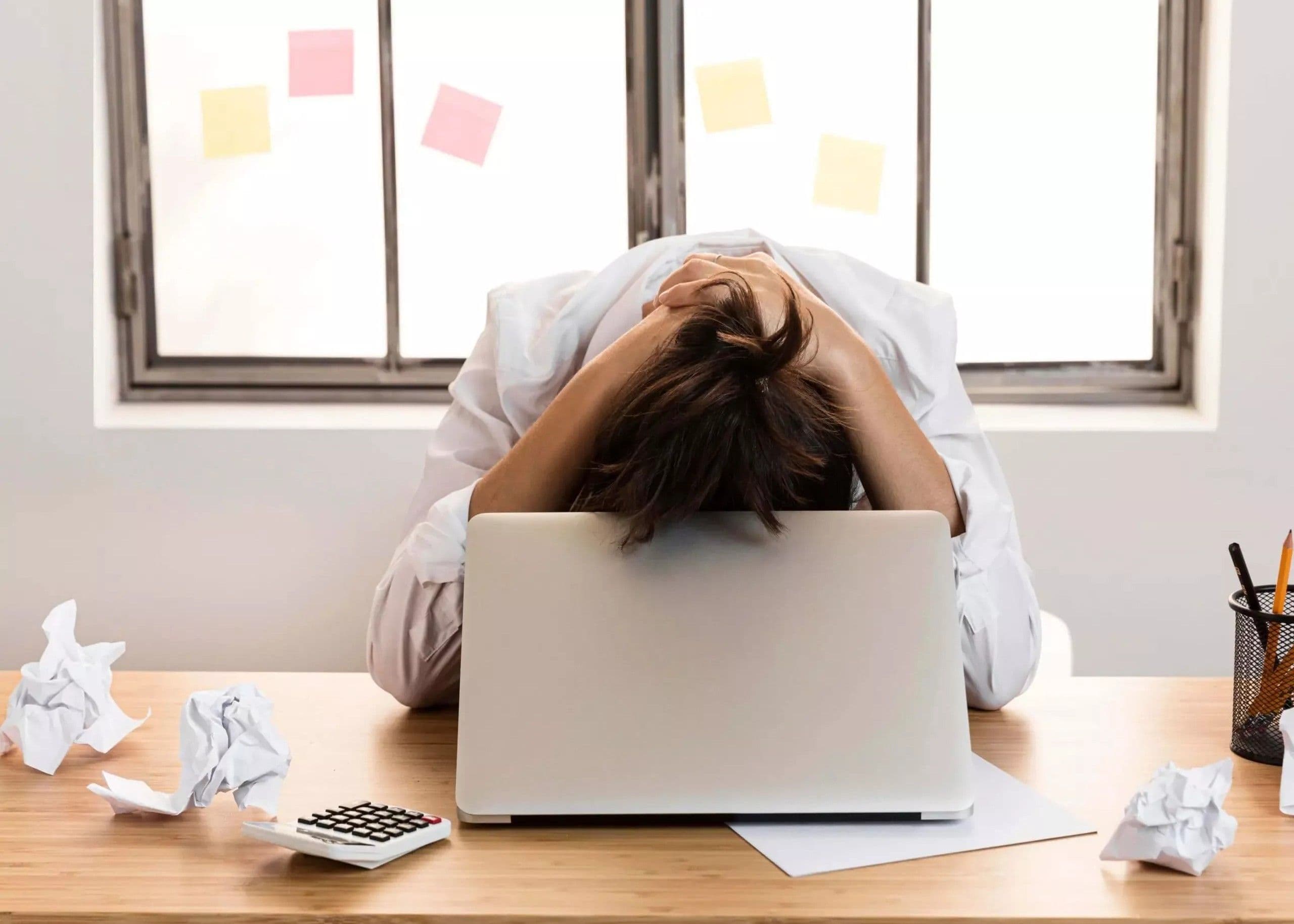 Empresas latinoamericanas enfrentan desafíos ante el burnout laboral