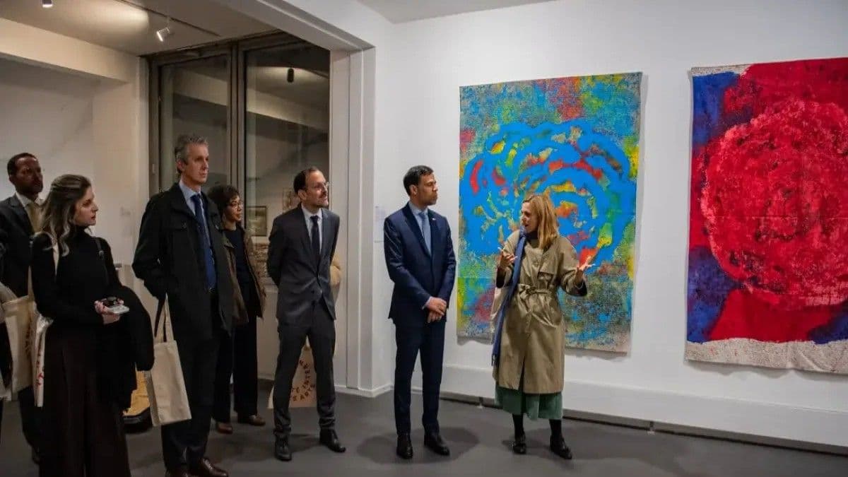 Roberto Ángel Salcedo impulsa intercambio cultural en París durante la Semana Dominicana