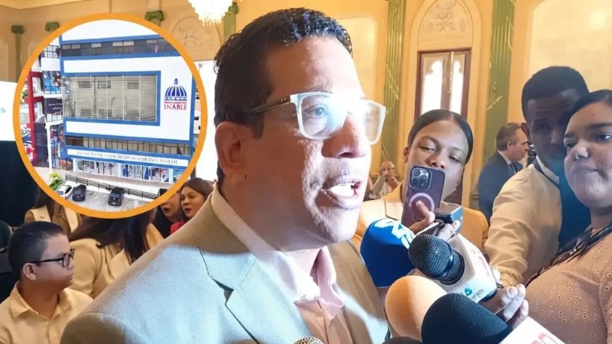 Carlos Pimentel defiende cambios en licitación del Inabie