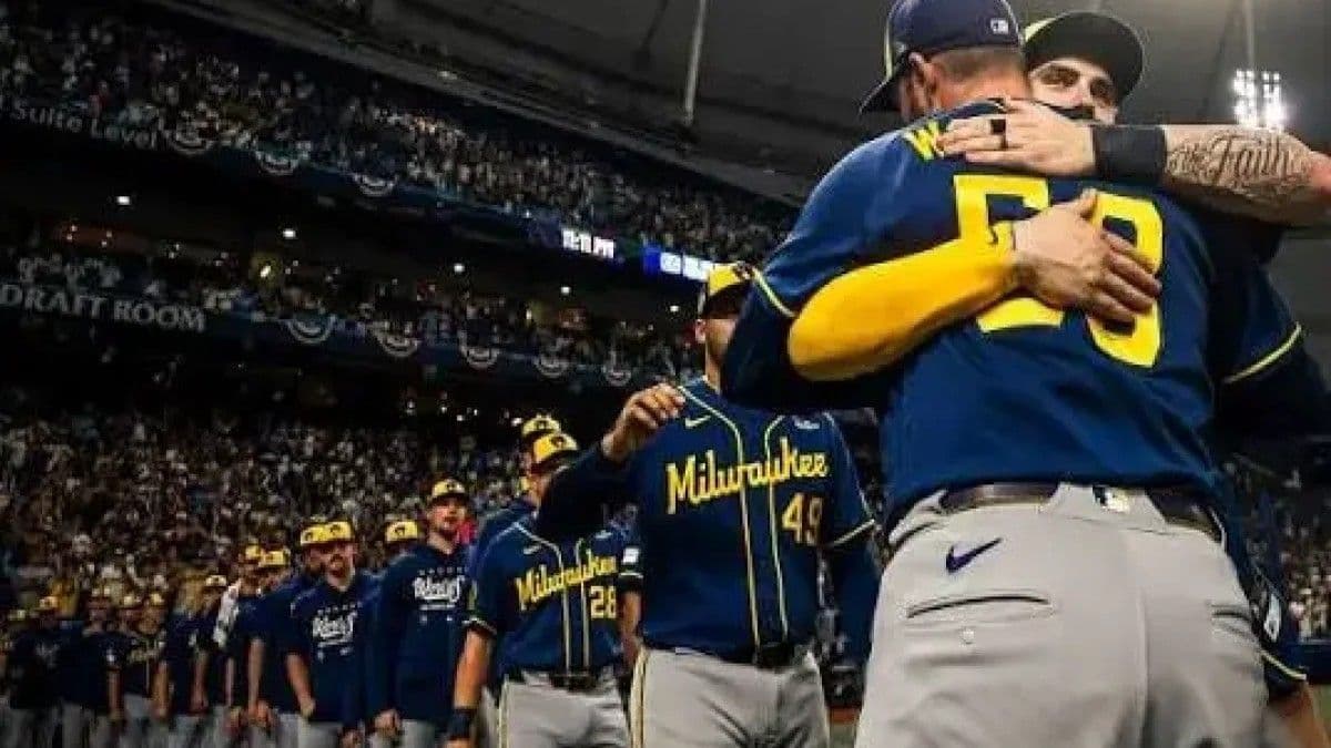 Cerveceros de Milwaukee aplastan a los Rays y se acercan a la Serie Mundial