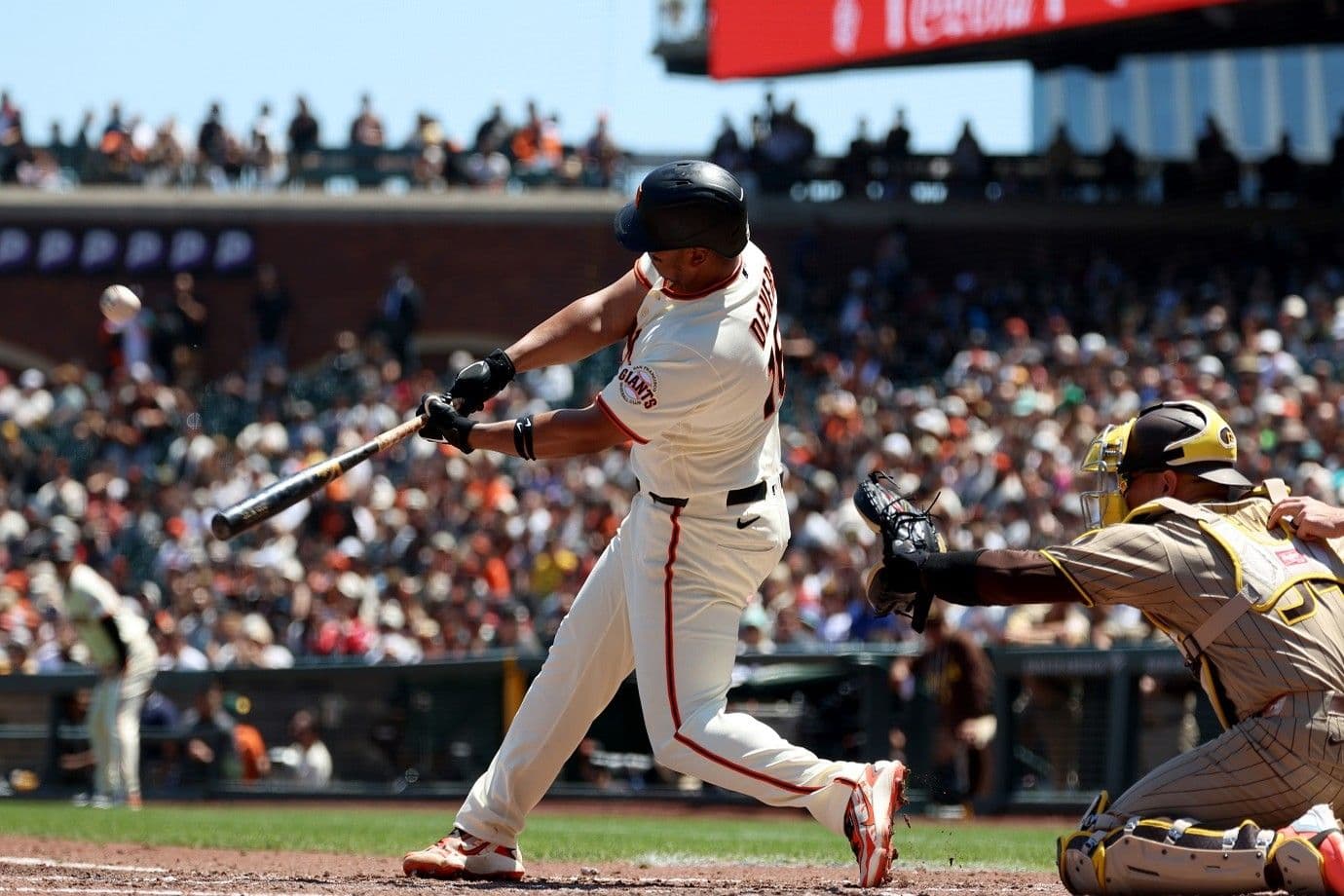 Gigantes reciben interés por Rafael Devers antes de la fecha límite de cambios