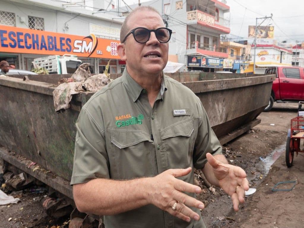 Diputado Rafael Castillo denuncia abandono del Mercado de Los Mina