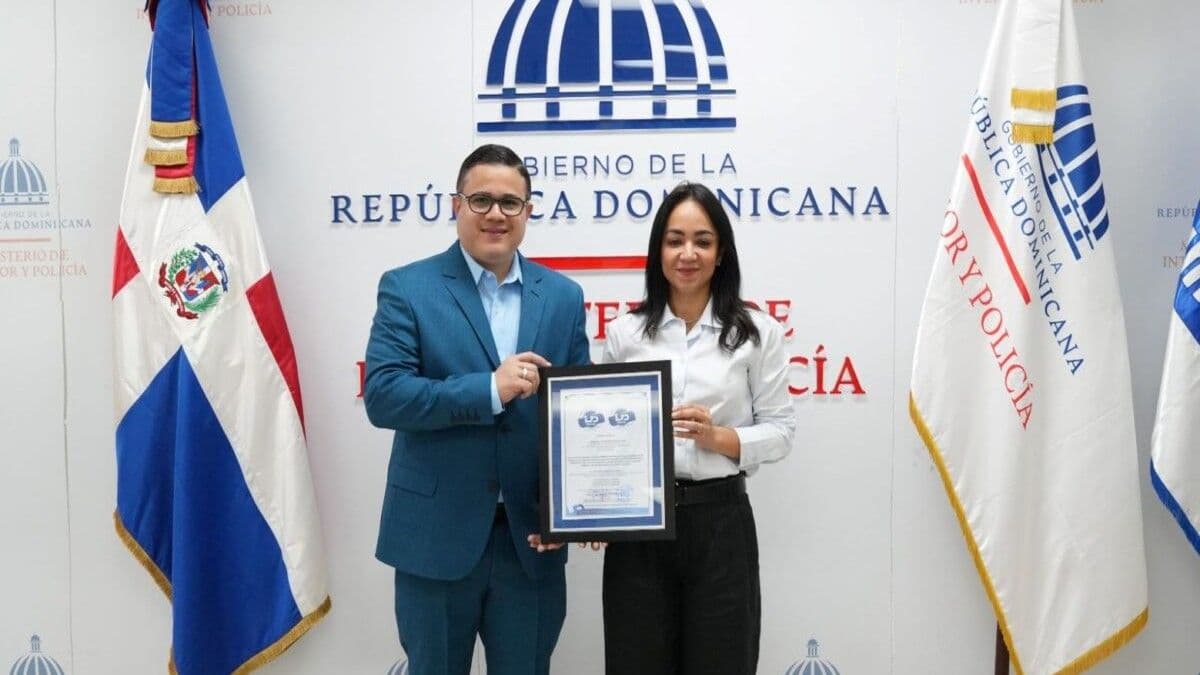 Ministerio de Interior y Policía recibe recertificación de calidad