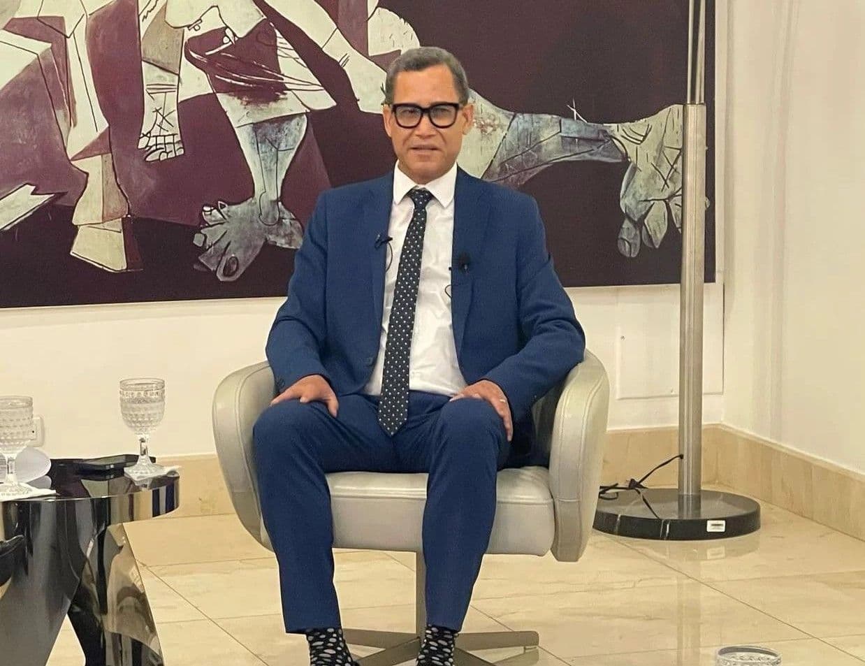 Ministro de Trabajo aboga por derechos laborales para empleados de plataformas digitales