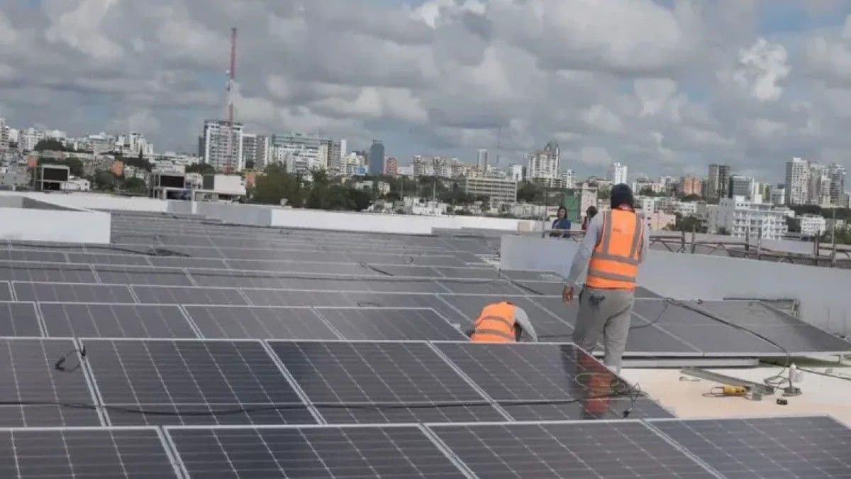 SIE aclara dudas sobre cobros por paneles solares