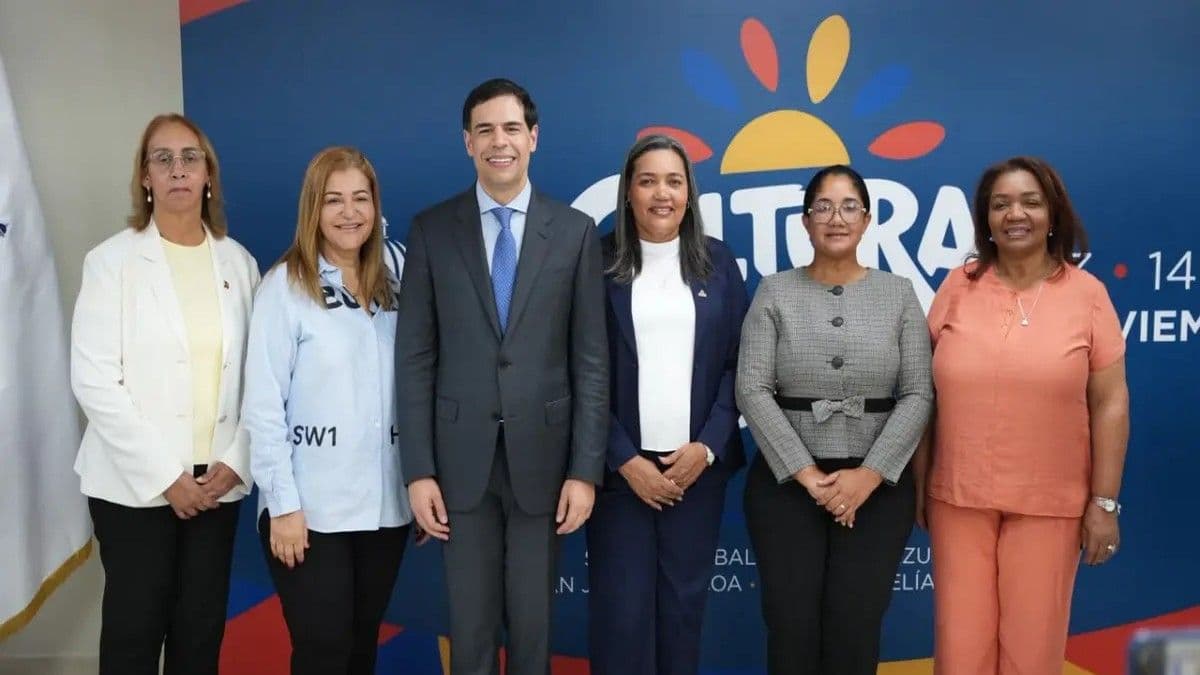 Roberto Ángel Salcedo anuncia el festival Cultura en el Sur