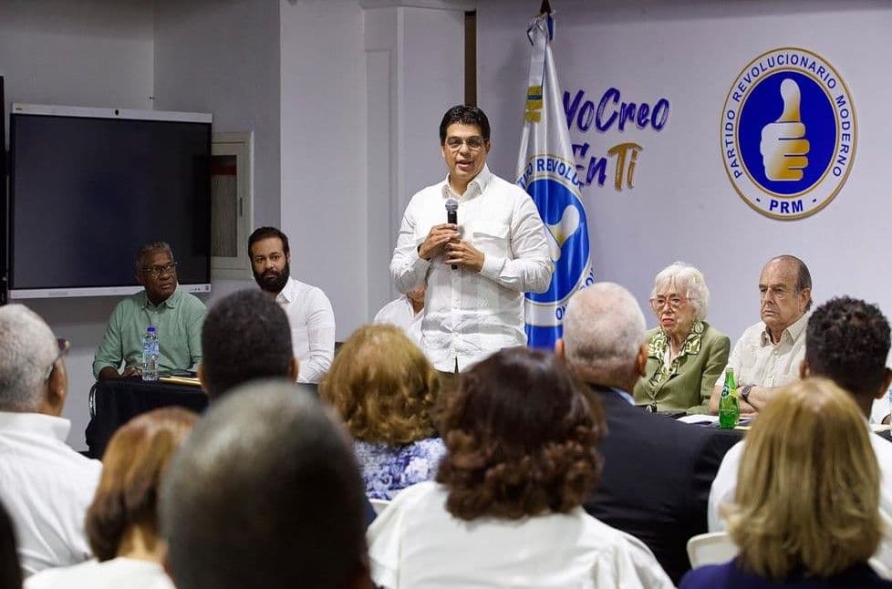 Fellito Suberví reelegido presidente del PRM en el Distrito Nacional