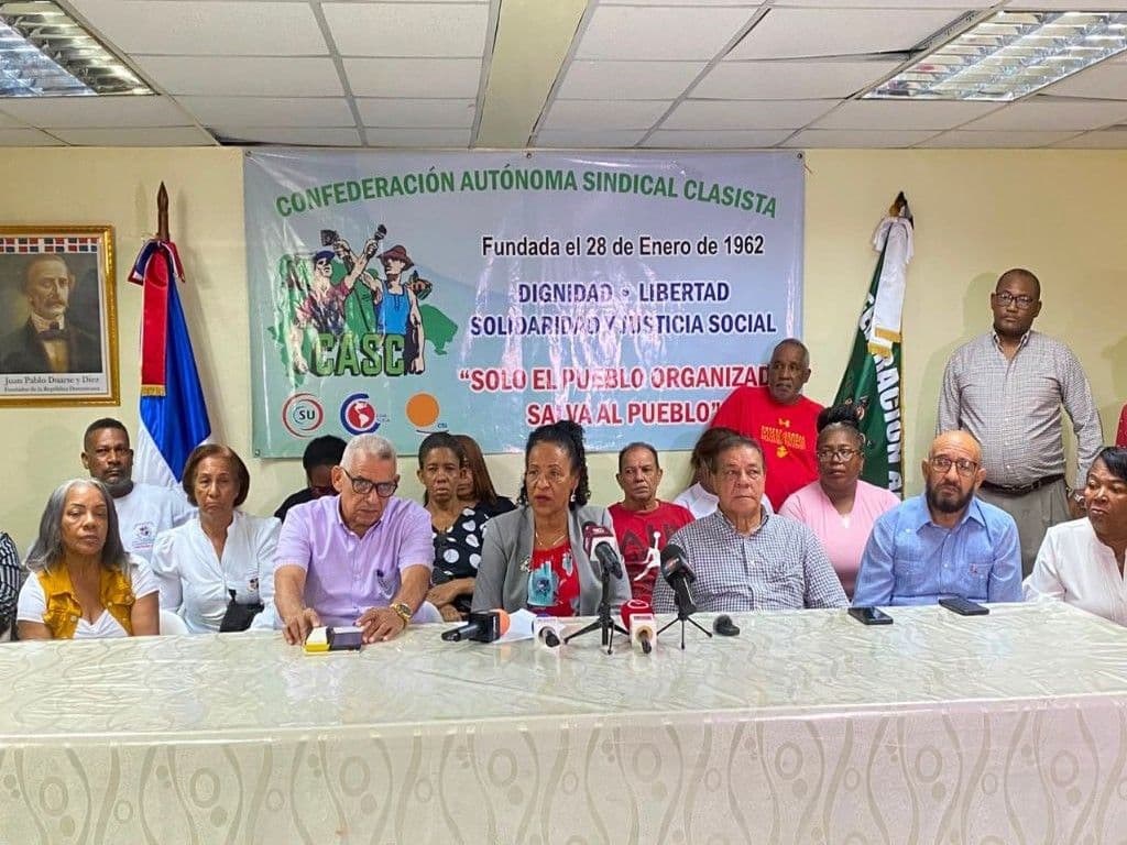 Fenatrasal amenaza con protestas por aumento salarial en hospitales