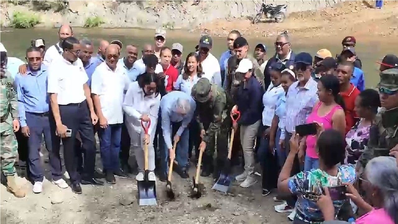 Gobierno inicia construcción de puente sobre río Artibonito en Elías Piña