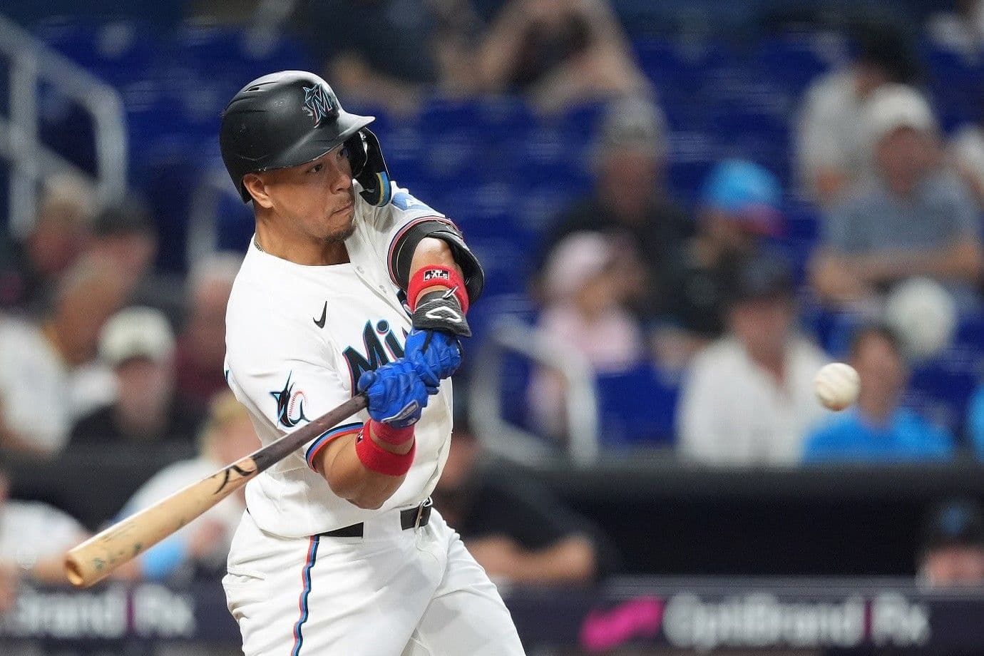 Heriberto Hernández destaca con jonrón en la victoria de los Marlins