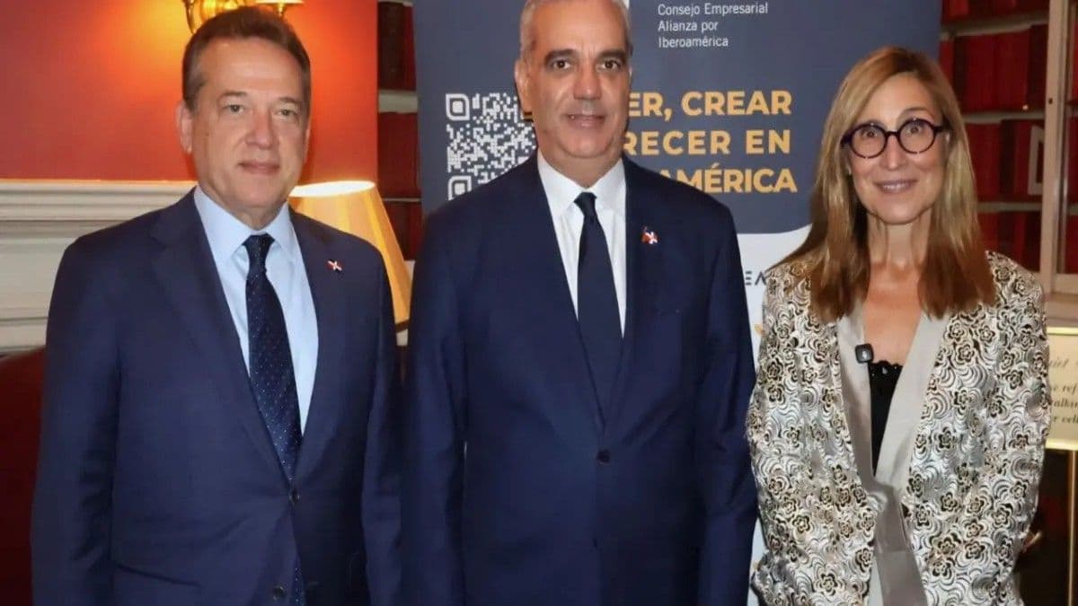 Abinader promete simplificar trámites para atraer inversiones a República Dominicana