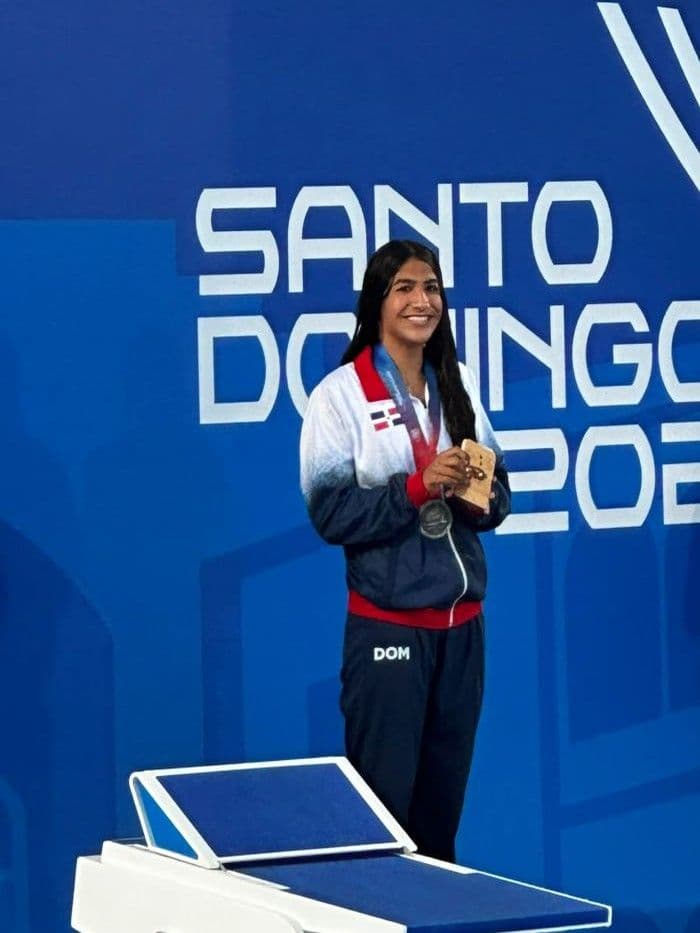 Jianna Amores gana plata en 50 metros mariposa; Pacheco avanza en boxeo