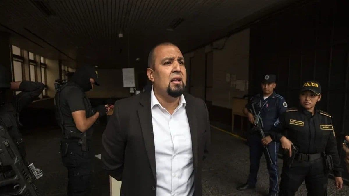 Asesinan al exfiscal anticorrupción de Guatemala en un campo de fútbol