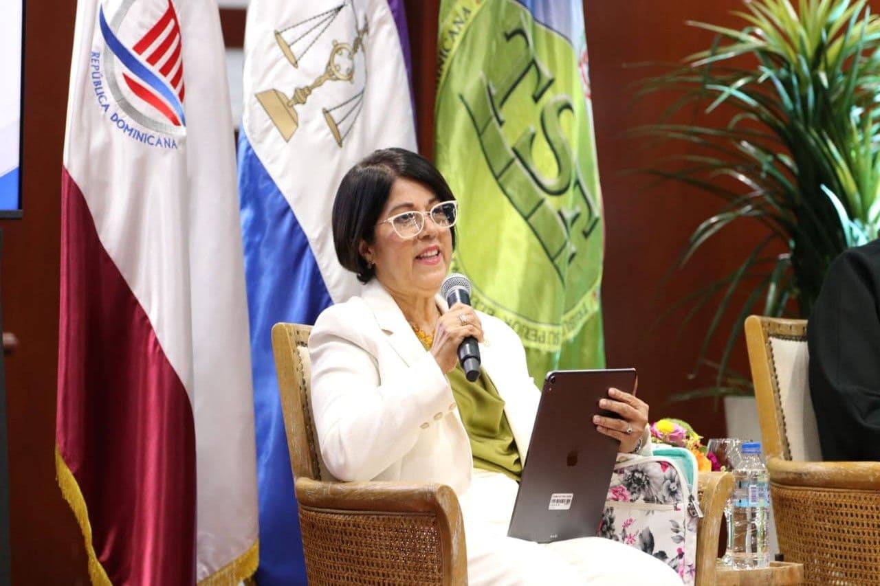 Jueza de la Suprema Corte resalta papel de los tribunales ante feminicidios