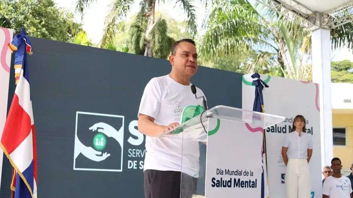 SNS destaca aumento de camas para salud mental en caminata de sensibilización