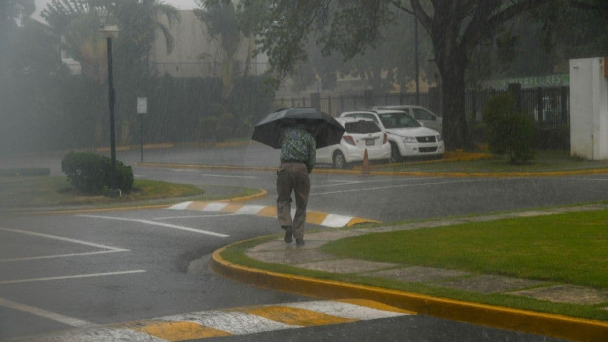 Inicio de semana con lluvias, tronadas y ráfagas de viento en República Dominicana