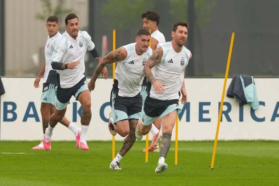 Argentina retoma entrenamiento tras suspensión por tormenta