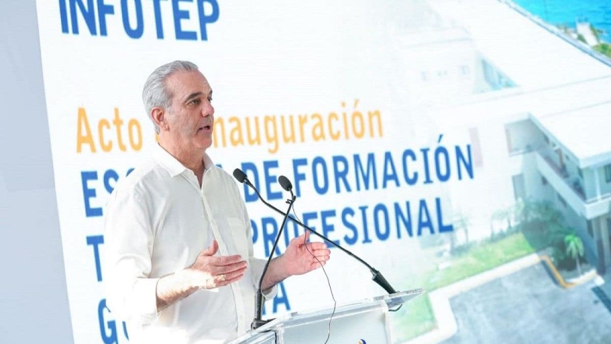 Abinader inaugura centro del INFOTEP en Barahona para impulsar turismo y emprendimiento
