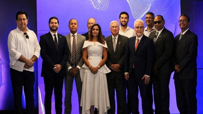Rosa Olga Medrano reelecta presidenta de ADORA