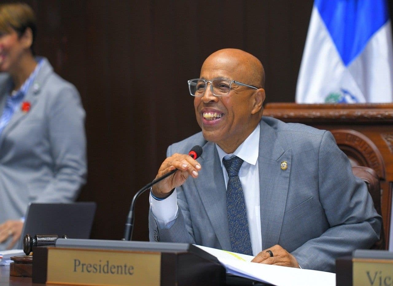Diputados aprueban préstamos por 465 millones de dólares