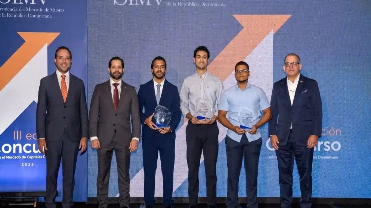 SIMV premia investigaciones sobre el ahorro de la diáspora y el mercado de capitales