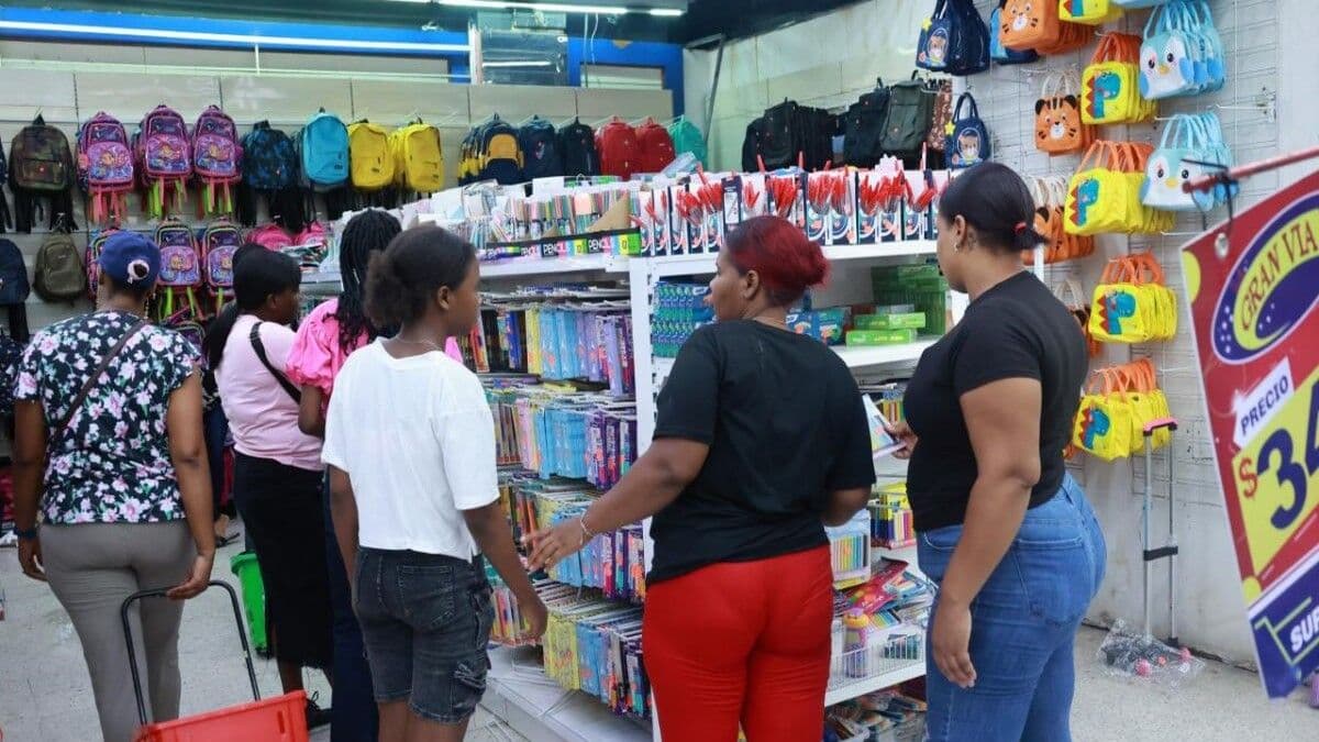 Padres enfrentan altos costos en meriendas escolares