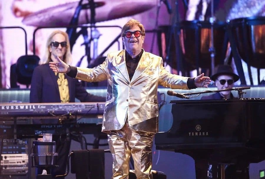 Elton John anuncia conciertos de despedida en México tras 14 años