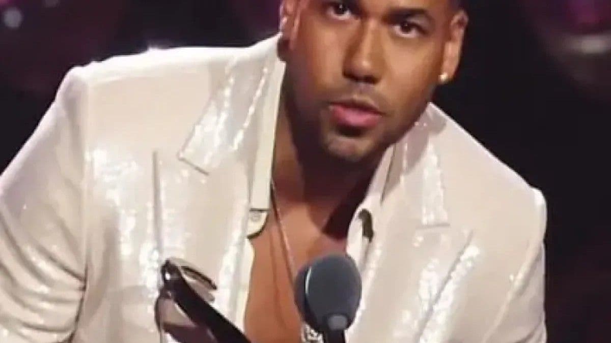 Romeo Santos y Prince Royce triunfan en los Premios Billboard 2026