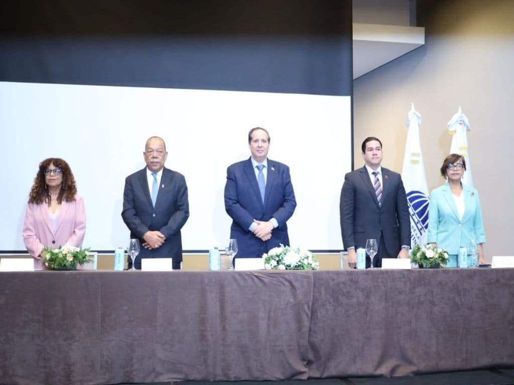 Salud Pública garantiza cobertura total de medicamentos para pacientes con VIH