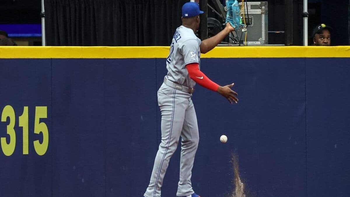 Jesús Sánchez asume responsabilidad por errores defensivos en Toronto