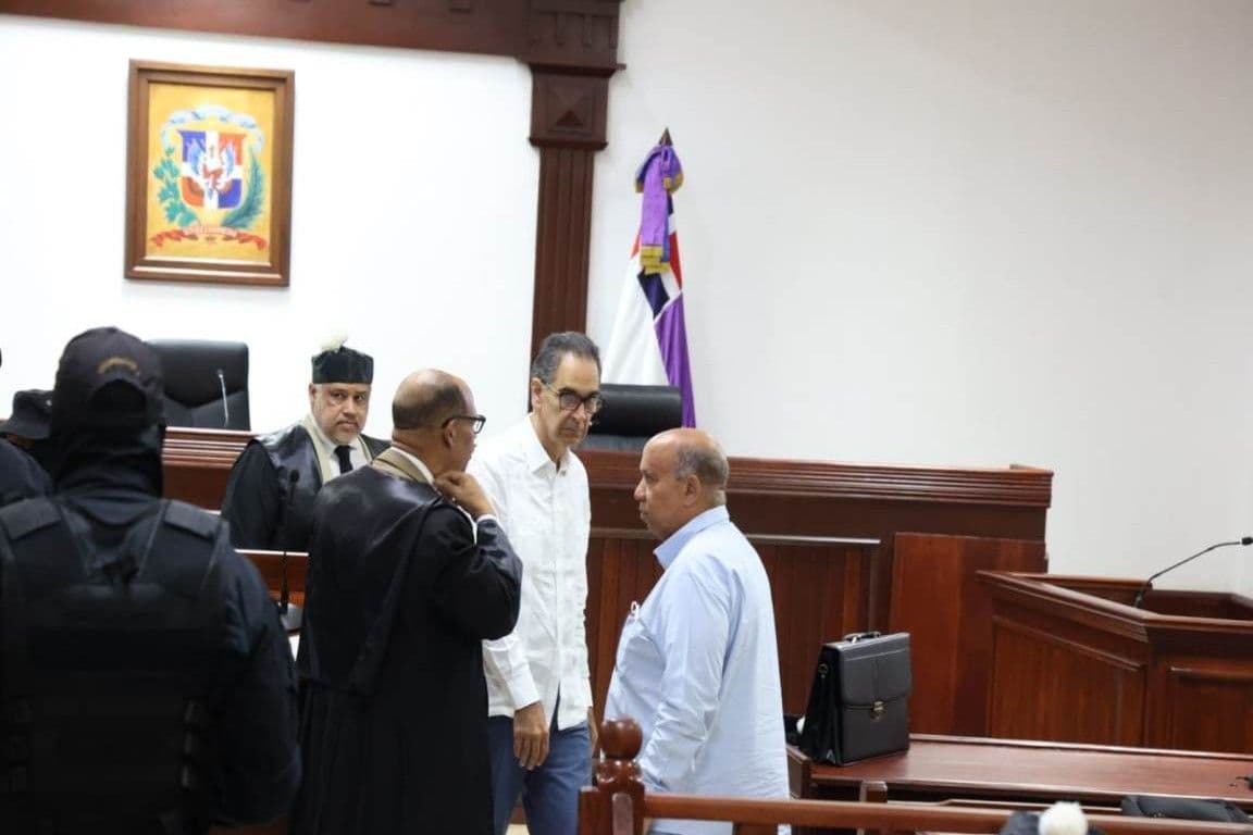 Defensa de Santiago Hazim no se opone a prórroga del Ministerio Público en caso SeNaSa