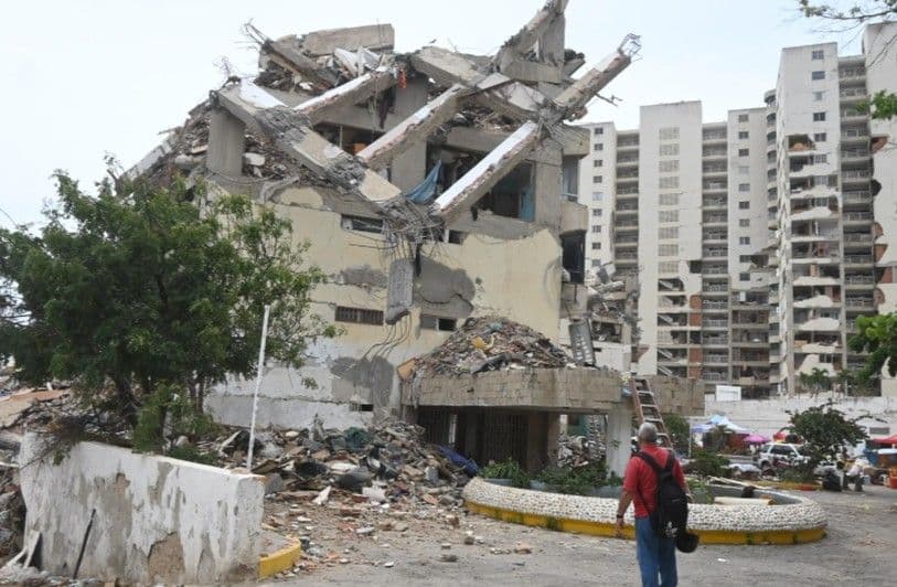Visita del jefe del Comando Sur de EE.UU. a Venezuela para coordinar reconstrucción tras terremotos