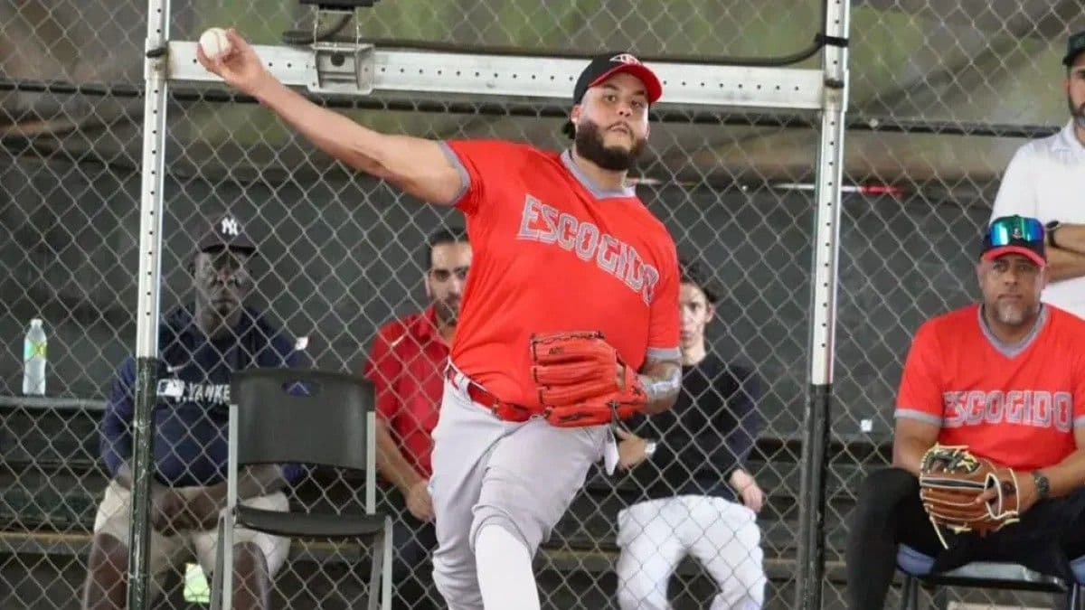 Leones del Escogido inician entrenamientos con 35 jugadores
