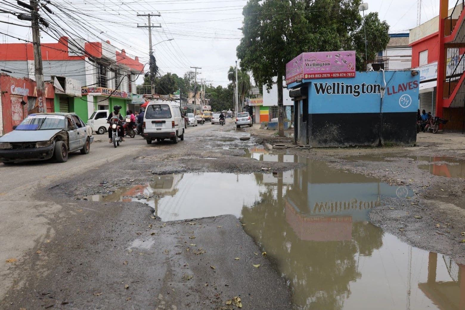 Residentes de Villa Mella denuncian deterioro de calles por ampliación del metro