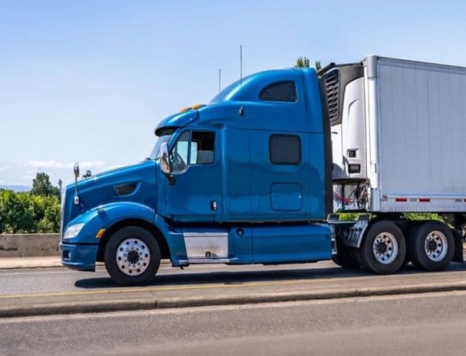 Operativo en EE. UU. retira a más de 800 camioneros extranjeros no calificados