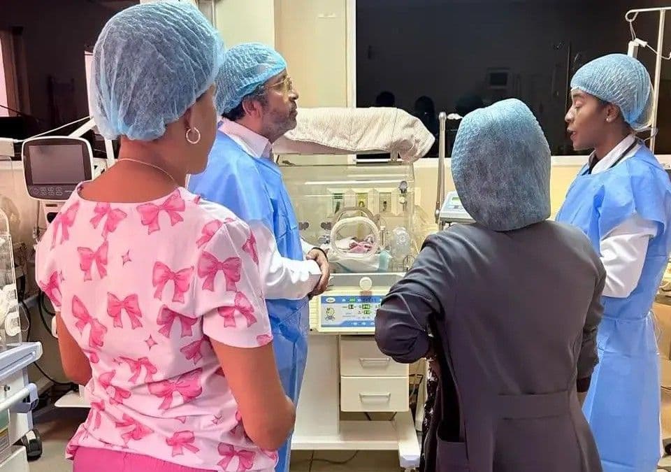 SNS refuerza medidas en Hospital Ángel Contreras tras denuncias de bacteria