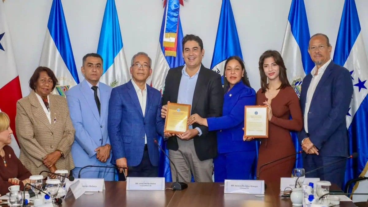 El PARLACEN premia a escritores dominicanos en concurso literario