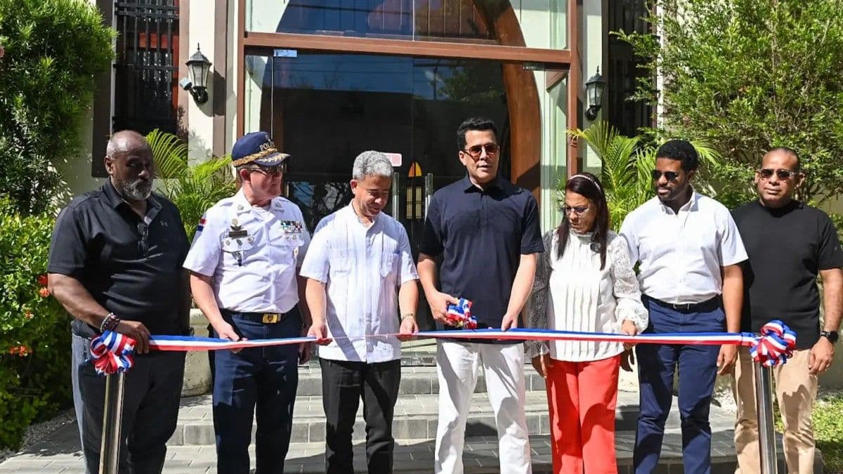 David Collado inaugura cuatro obras en Boca Chica con inversión de RD$76 millones