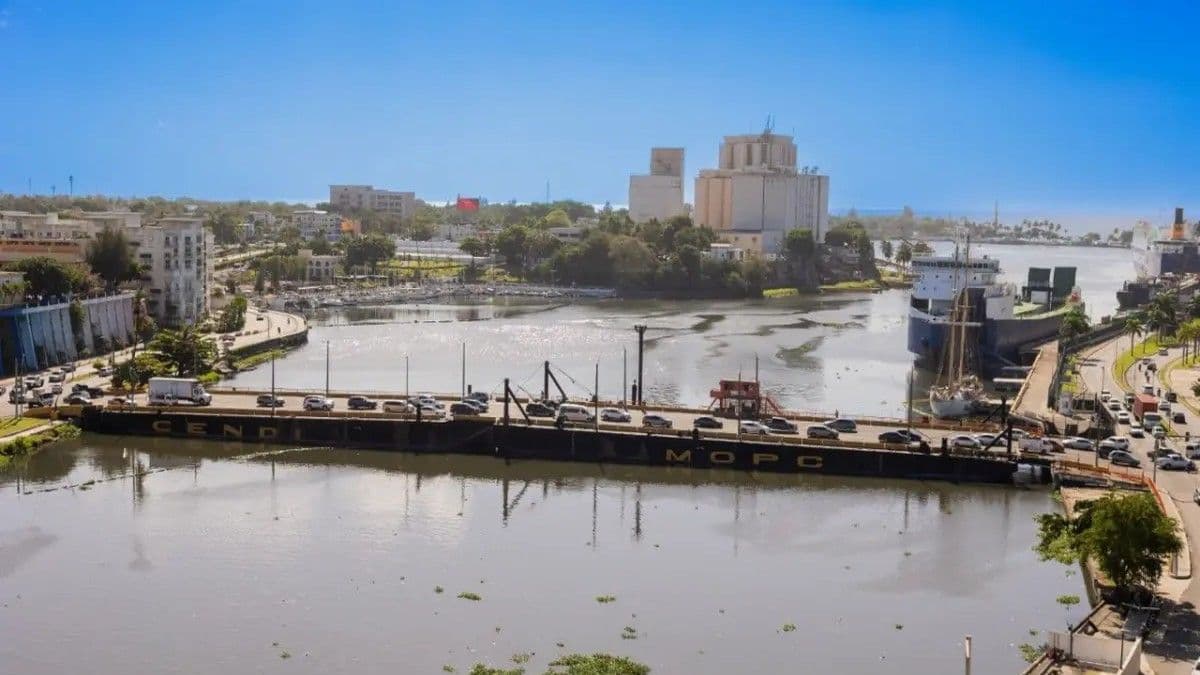 Cierre temporal del Puente Flotante este sábado por paso de embarcación