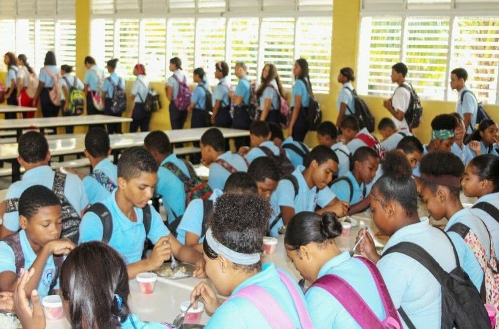 Más de dos mil oferentes participan en licitación del Programa de Alimentación Escolar