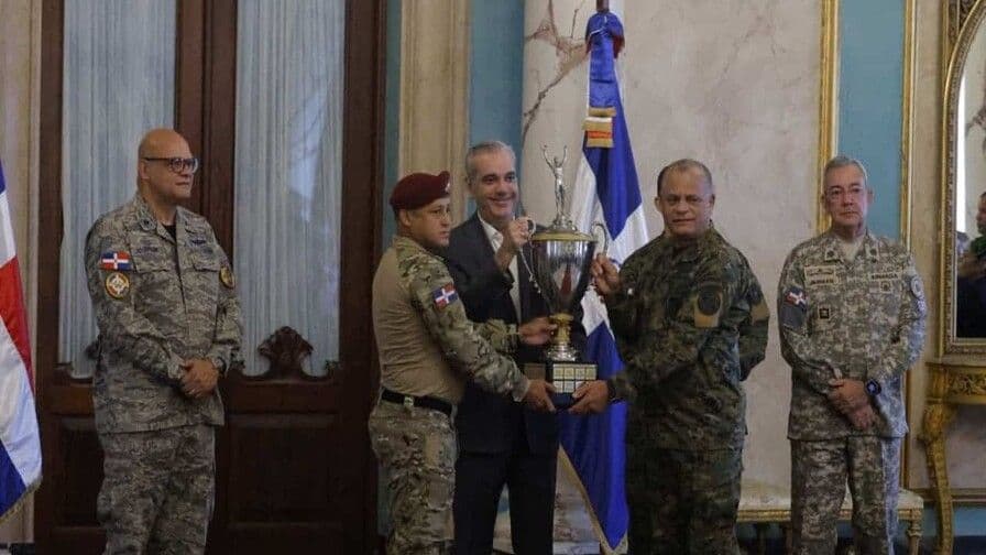 Abinader destaca avances en las Fuerzas Armadas de República Dominicana