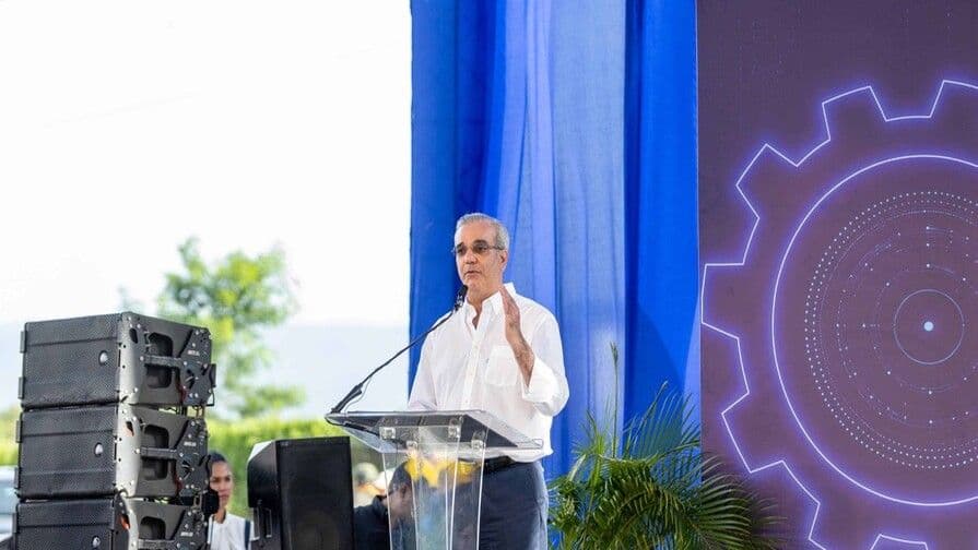Abinader impulsa modernización agrícola en San Juan con Pronamec