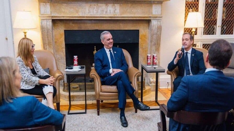 Abinader promueve inversiones en República Dominicana ante líderes iberoamericanos