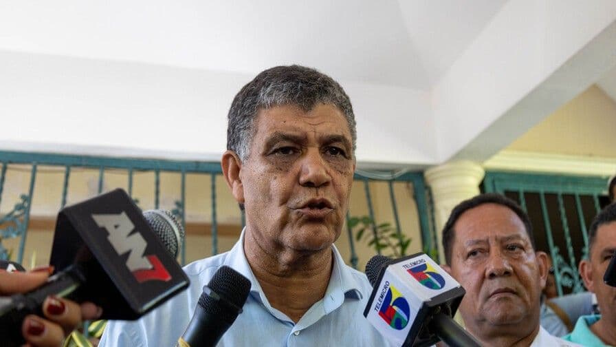 Rechazan licencia abierta solicitada por alcalde Francisco Peña
