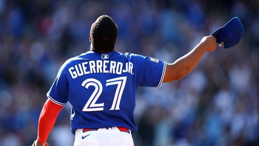 Vladimir Guerrero Jr. conecta su primer jonrón en Toronto en más de un año